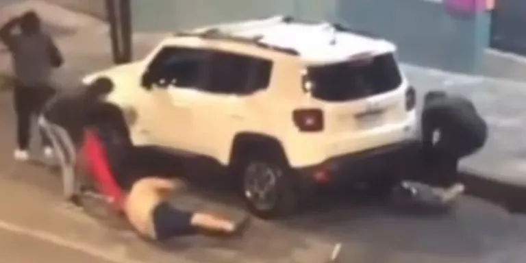 Hinchas de River atacados