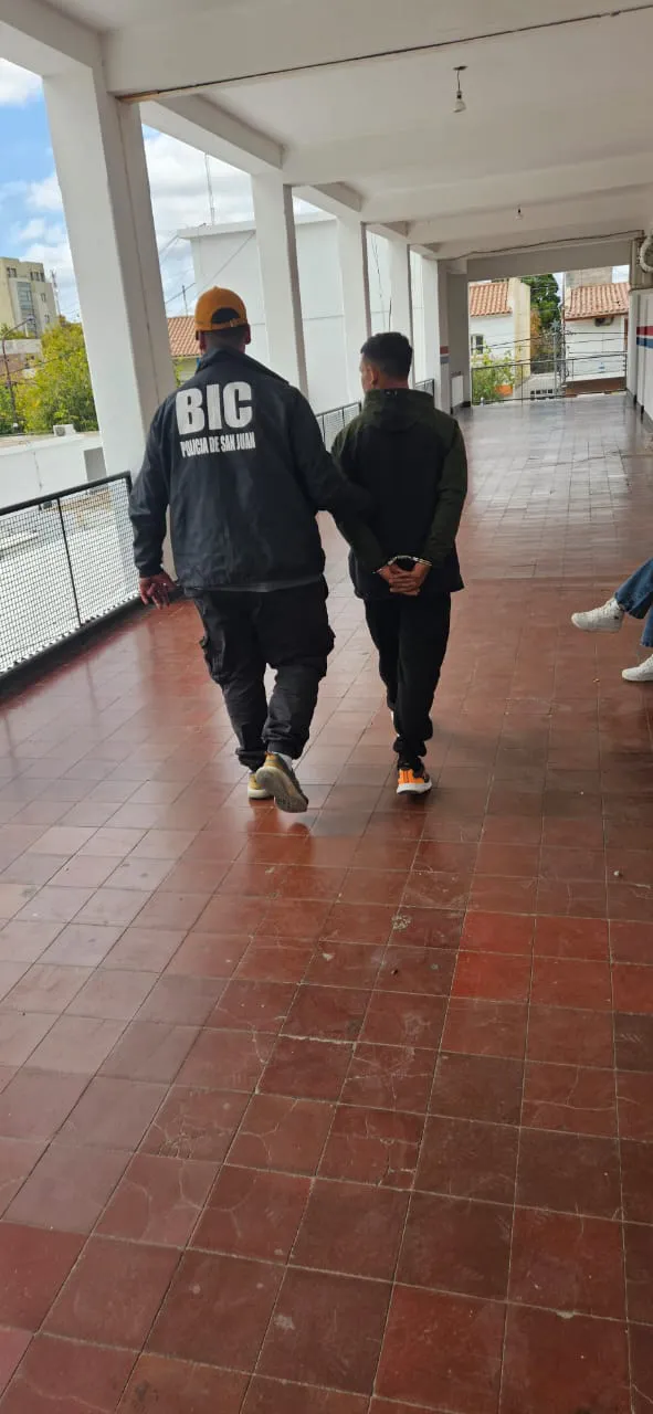 WhatsApp Image 2025-04-15 at 22.10.35