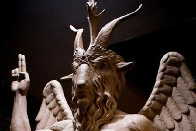 estatua diablo
