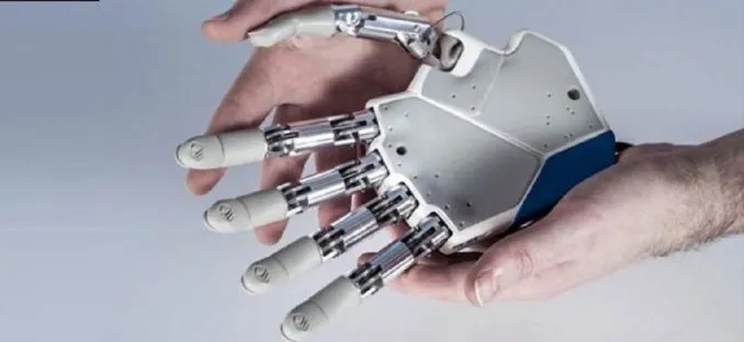 prótesis robot