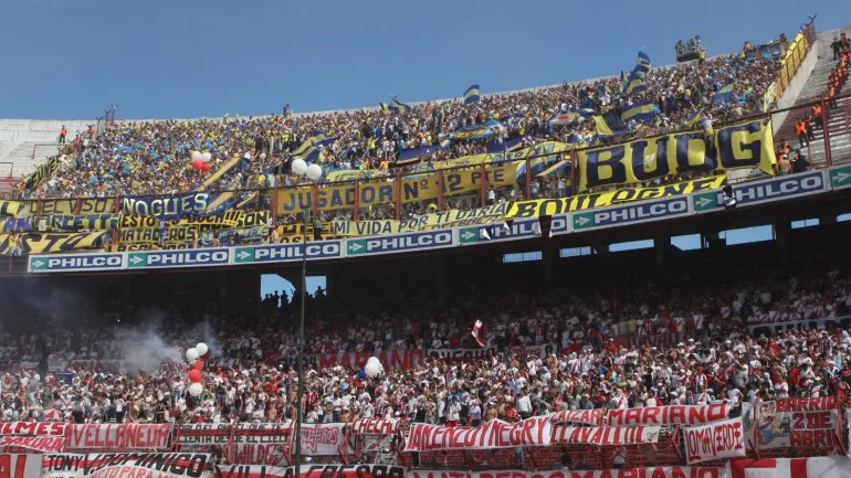 locales y visitantes
